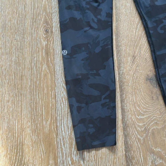 Lululemon 23" Camo Leggings - Picture 6 of 8